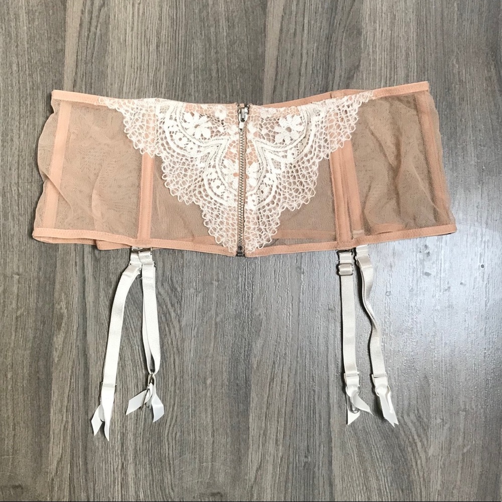 NWOT Victoria Secret | Garter Belt
